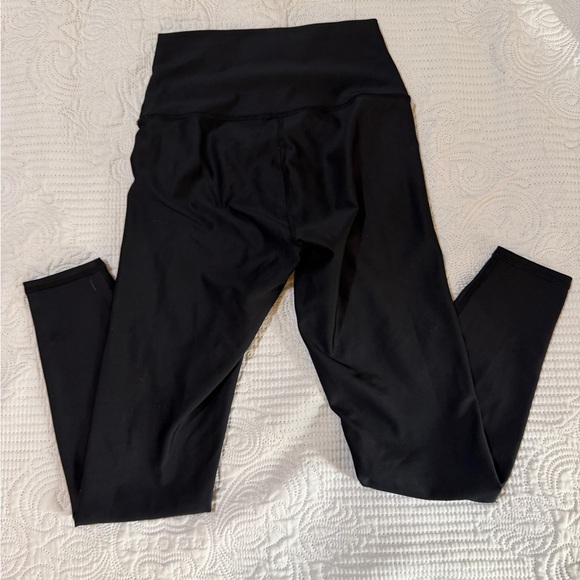 ALO airlift high waisted 7/8 length leggings in black size extra small - Picture 2 of 6